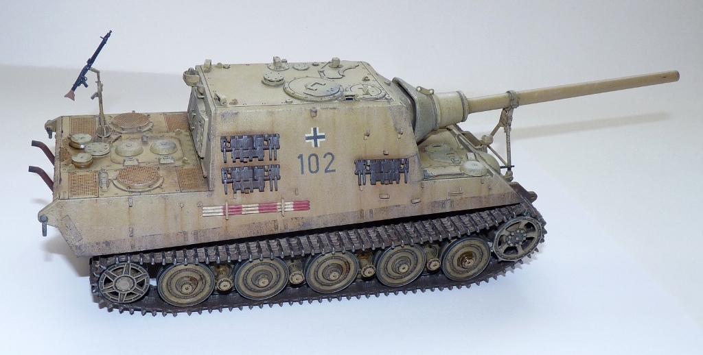 http://kitsm-patriot.ru/images/Articles/Jagdtiger/001.jpg